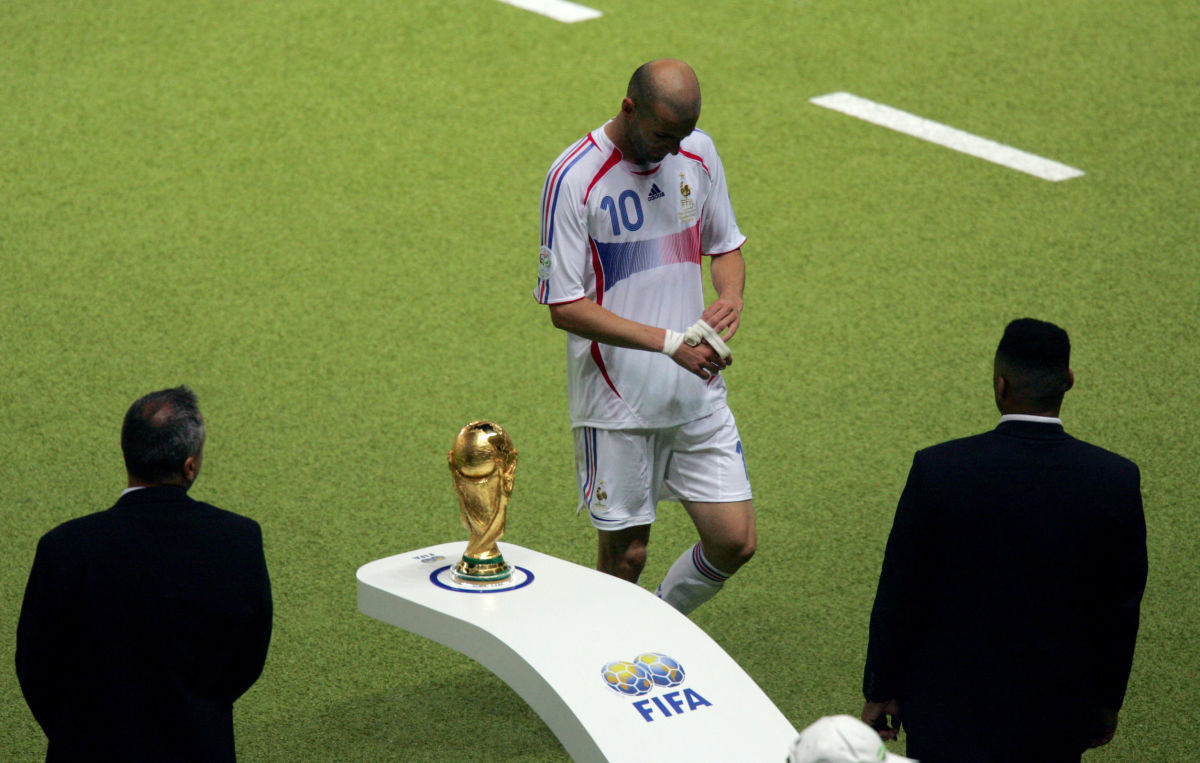 fbl-wc2006-match64-ita-fra-card-5d24bf68146a1a8c78000004.jpg